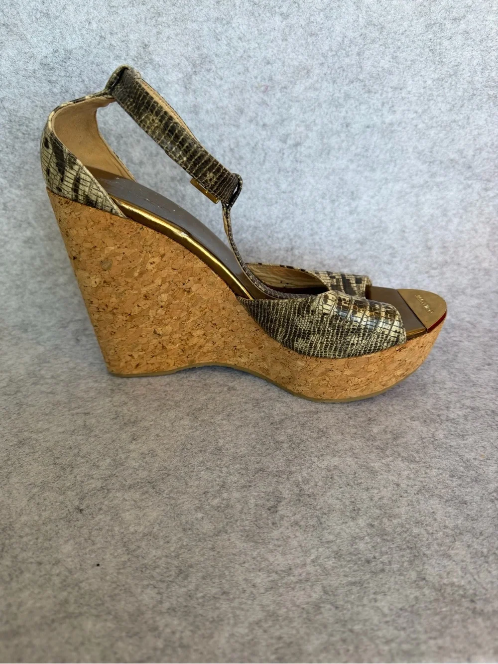 •7 JIMMY CHOO Pela Wedge Python Print Size 41